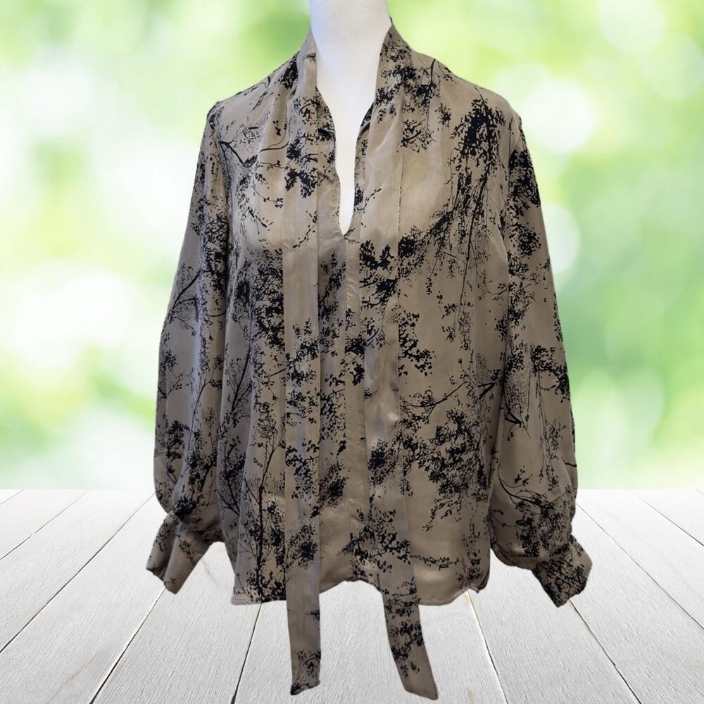 SAINT + SOFIA London Cupro Blouse Bow Tie Neck Botanical Print Tan Black Size 6